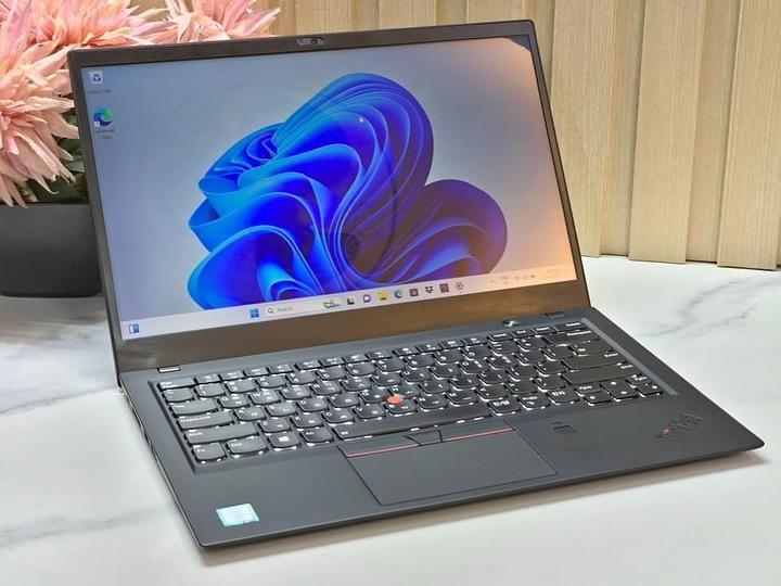 Lenovo ThinkPad X1 Carbon