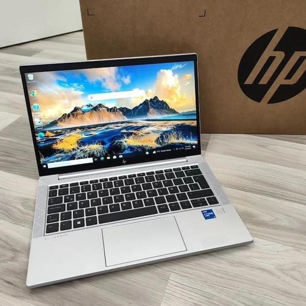 HP EliteBook 830 G8