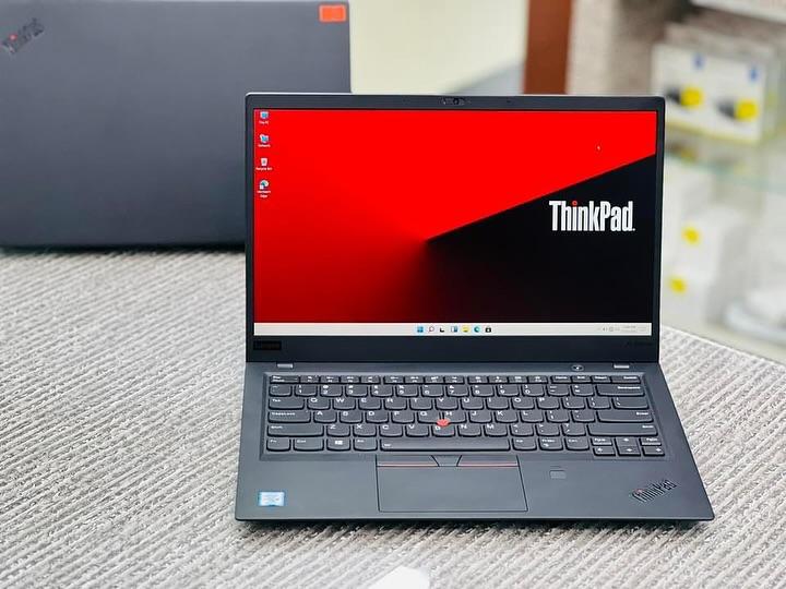 Lenovo ThinkPad X1 Carbon