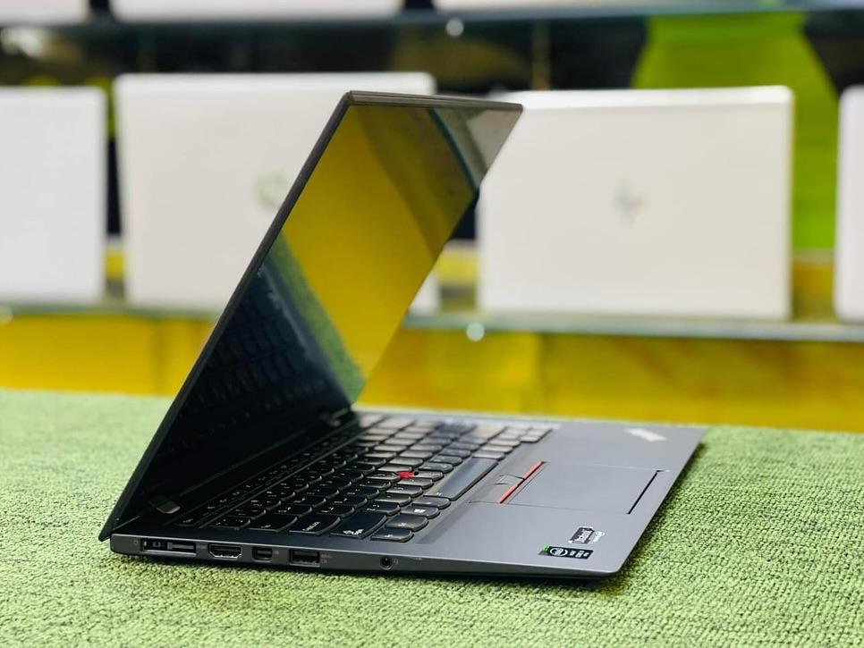 LENOVO THINKPAD X1 CARBON