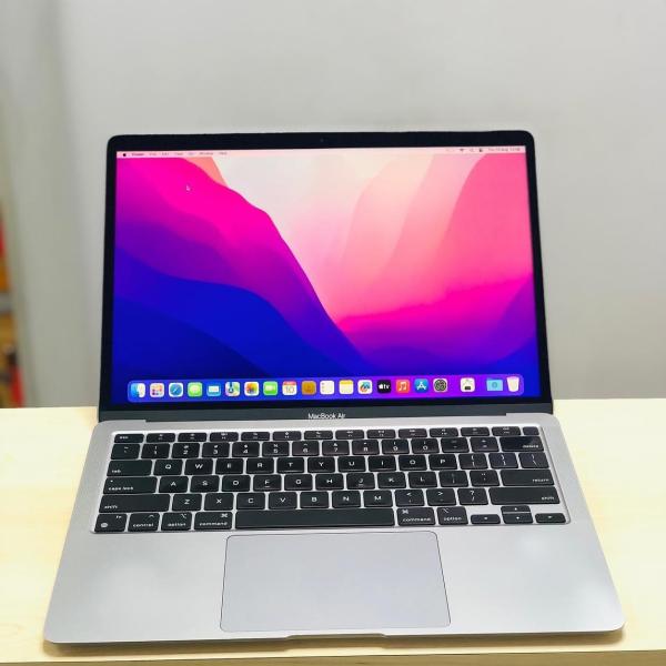 Model Apple MacBook Air