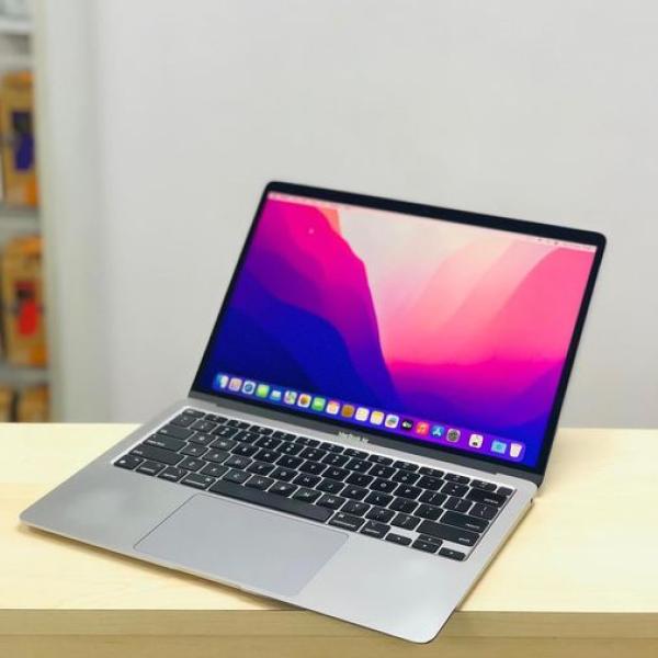 Apple MacBook Air M1 8/256GB Brand New