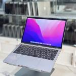 MacBook Pro 13” (2017) i7 16GB / 512GB
