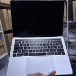 MacBook Pro 13” i7 (2019) 16GB / 1TB