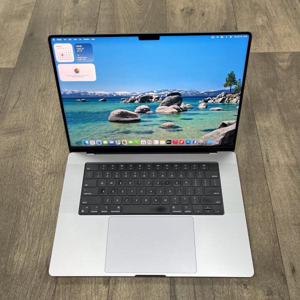 MacBook Pro 16” M1 (2021) 16GB / 512GB