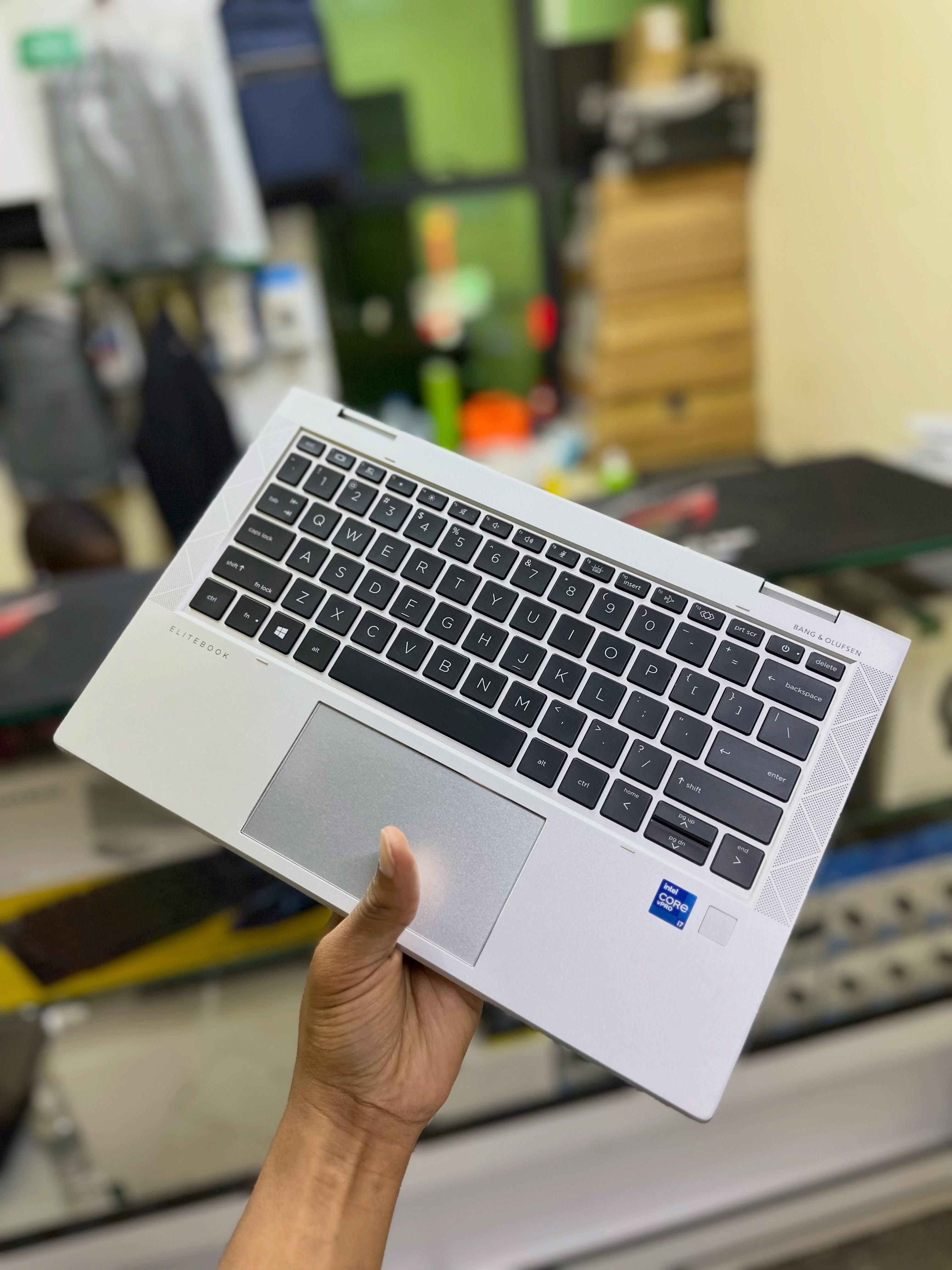 HP EliteBook 830 G8 i5 11th Gen X360 Touch 16/512