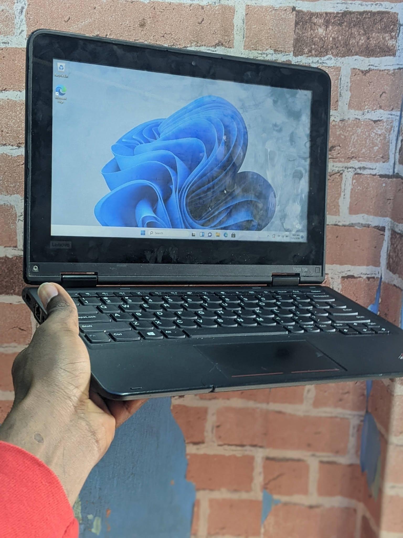 Lenovo Yoga 11e Pentium | 4GB | 128GB | X360 Touch